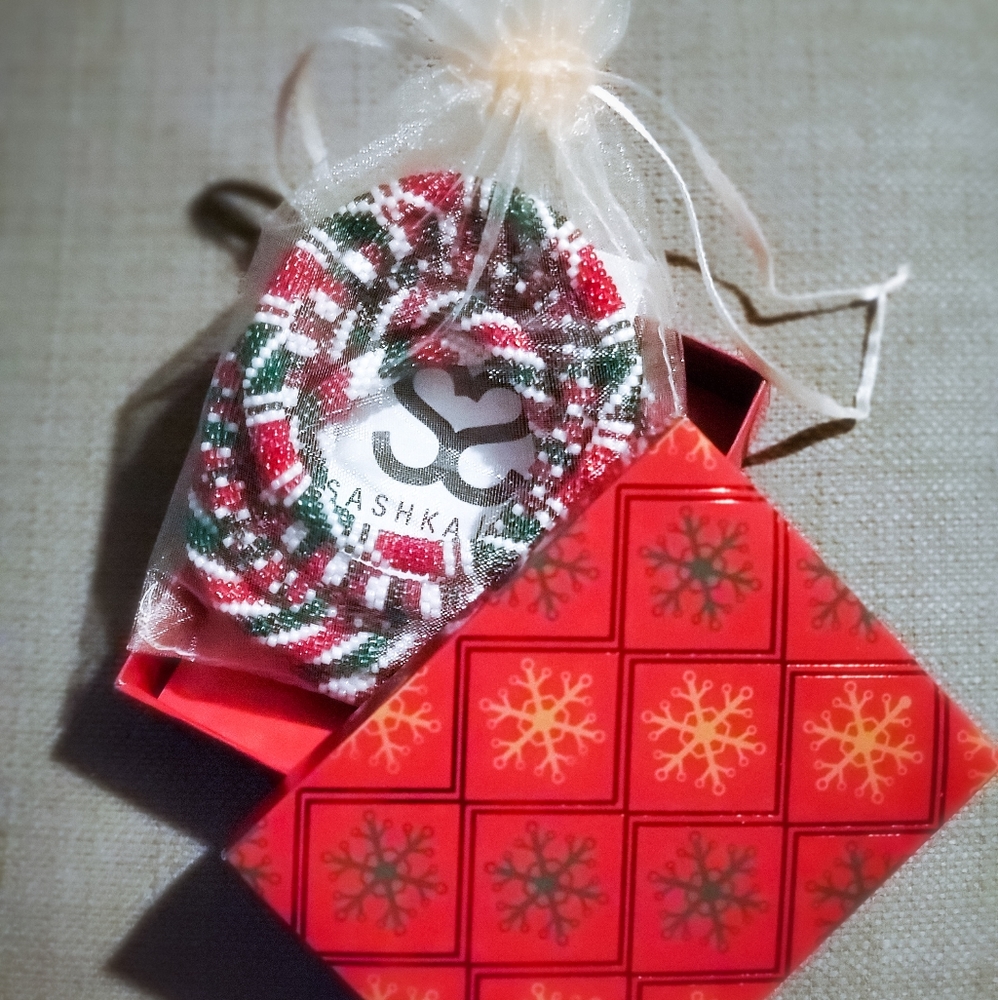 Sashka Co. Limited Edition Christmas Bracelets 8"